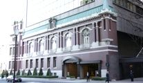 南側外壁。08.01.25.
