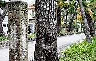 参道の禁銃猟石塔。'12.11.22.