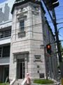 京・三条が経済の中心を偲ばせる
ハイカラなデザインの塔屋。05.05.14.