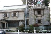 日野宿の石蔵店舗と蔵。04.11.30.