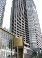 今年開業のオリナスモールで高層棟は住居ビル。06.08.27.
