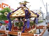 雨の中の駐輿所の壱之神輿。07.06.10.