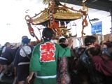 大神輿ゆえ長くは出来ぬヨコタ担ぎ。07.07.29.
