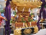 反り返る屋根。07.08.05.