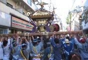 ぶれることなく気迫の差し上げです。07.08.12.