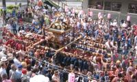 気合は十分、渡御開始です。07.08.05.