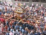 勇ましい掛け声と魂振りに観衆は歓喜。07.08.05.