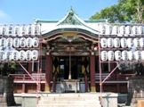 氏子の手で準備の諏訪神社社殿。07.09.09.