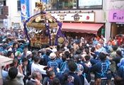 担ぎ手達が右に押してくる。07.09.09.