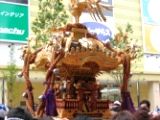 十二番立川三神輿。唐破風屋根です。06.08.27.