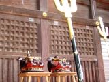 神輿渡御の先頭に立つ獅子頭。07.05.05.