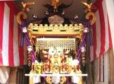 神輿庫に鎮座する千貫神輿。蔭祭りで渡御なしです。07.05.12.