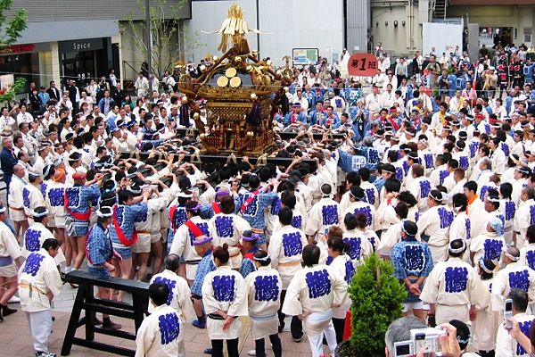 江戸神社 神田市場千貫神輿。'07.05.12.