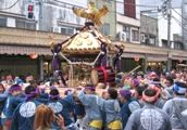 おいさ!おいさ!と魂振りを繰り返す。07.09.02.