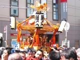 新宿2丁目町会神輿。07.05.27.