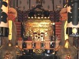 今年も座して動かずの本社神輿。07.06.03.