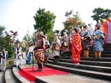 パレード前の歴史行列のキャスト紹介。天平・平安・鎌倉時代の行列です。06.11.05.
