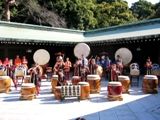 境内で奉納する上和太鼓。07.02.11.