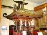 大神輿は明治17年の千貫神輿。06.06.04.