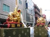 金箔が見事な獅子頭です。06.05.28.