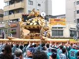 「さーせ」の掛け声で一気に差しきりです。06.08.12.