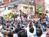 受渡しに近ずく本社神輿「二之宮」。06.05.21