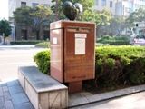 信号制御盤ボックスかと..瞬時に郵便ポストとは気付かなかった。06.10.28.