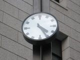 文字盤の針と文字までがシンプルデザイン。07.02.27.
