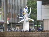 「若い時計塔」は習作か、太陽の塔そっくり。07.02.22.