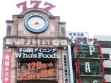 目に飛び込むパセラの時計塔。07.05.20.