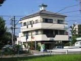 そば処松月庵の古風な趣の時計塔。05.08.29.