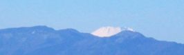 尾根緑道から望む丹沢山系と富士山。07.01.10.