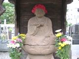 明治の建立ですが風化が進んでいます。07.07.22.
