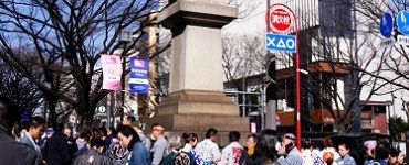 表参道の大灯籠。'15.02.11.