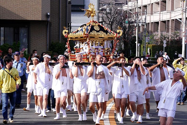 よろけか演技か。'15.11.15.