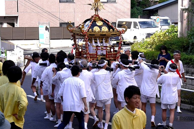 殿の大門須賀神社の逆走。'15.11.15.