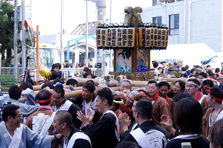 成増氷川神社。'15.11.15.