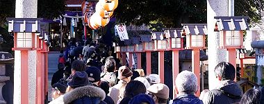 千住神社の参拝者、'16.01.01.