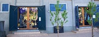 千住神社の神輿庫の一之宮と二之宮。10.01.01.