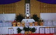 本格的な神一北の葦簀張りお神酒所。'10.05.03.
