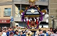 朱塗り外柱で安定感。'10.03.14.