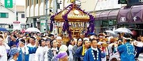 消防西分署横の武町神輿。'10.07.11.