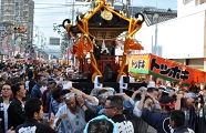 一丁目青年会の神輿。'10.11.07.