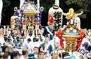 神輿振り後の差し上げ。'10.10.31.