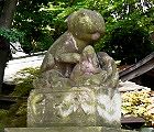 狛犬に代わる兎。'13.07.21.