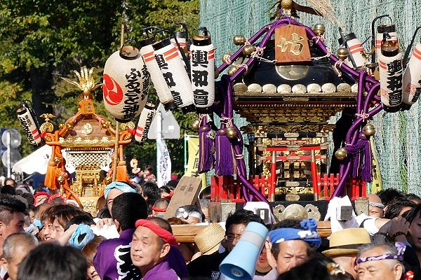 宮寺坊神輿保存会の輿和会。'13.10.27.