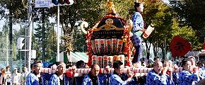 手造りの入間市管工事神輿。'13.10.27.