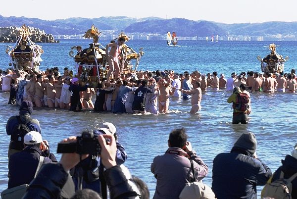 江の島片瀬寒中神輿錬成大会。'14.01.19.
