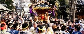 担ぎ手達の雄叫び。'14.01.01.