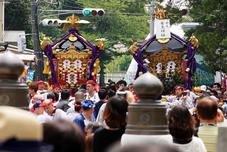 参道の三の鳥居と太鼓橋前。'14.07.21.